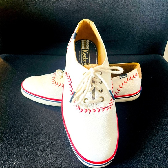 Keds Women’s Champion Leather Pennant Sneakers New Size 8.5 - Picture 2 of 10